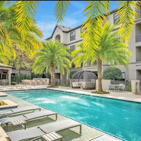 Apartamento Chic Retreat-Walk To Nrg-Pool